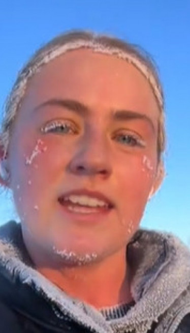 ВИДЕО ДА СЕ СМРЗНЕШ: Шта се деси кад трчиш на -22°C