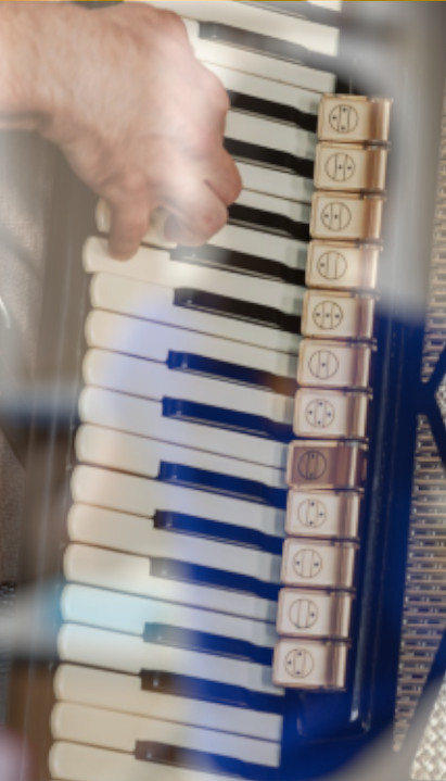 Ђак нацртао ХАРМОНИКУ, наставница одмах звала РОДИТЕЉЕ