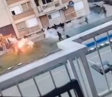 ISPLIVAO SNIMAK Palice i baklje: Tuča "delija" i "meraklija"