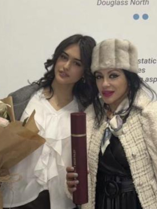 Дипломирала ћерка Весне Вукелић Венди - ево ШТА је завршила