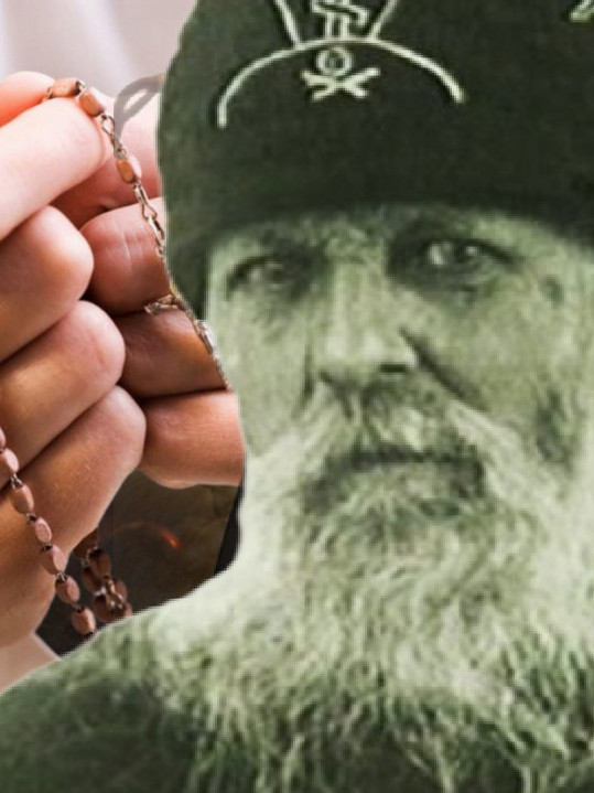 "BOG IH NAGRAĐUJE": Monah otkriva koji ljudi uvek imaju NOVCA