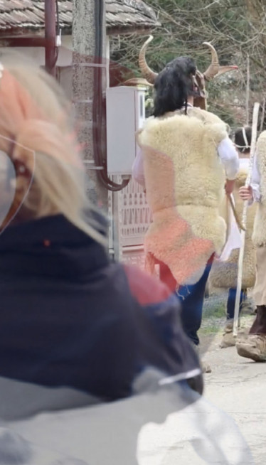 У НЕДЕЉУ СУ БЕЛЕ ПОКЛАДЕ: Ове обичаје не ваља прескочити