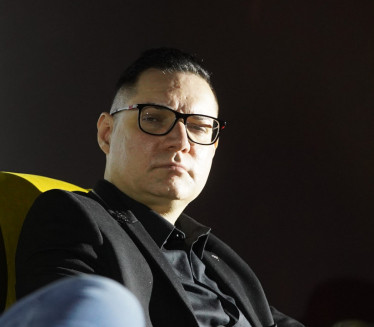 ЗВЕЗДА 90-ИХ: "Глупе девојке су захвалне - зато их волим"