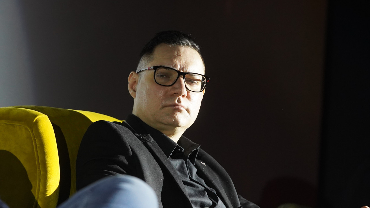 ЗВЕЗДА 90-ИХ: "Глупе девојке су захвалне - зато их волим"