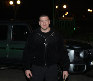 "Slobo, to je sramota za tebe! Neka radi kako misli..."