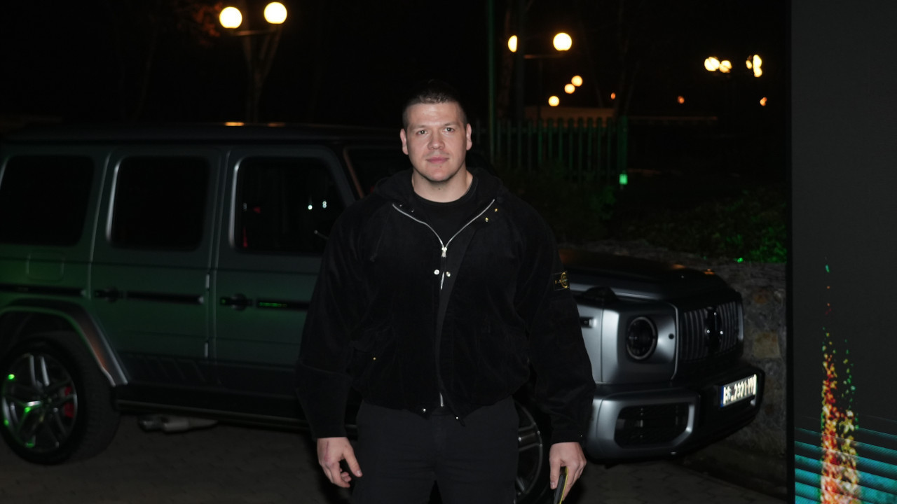 "Slobo, to je sramota za tebe! Neka radi kako misli..."