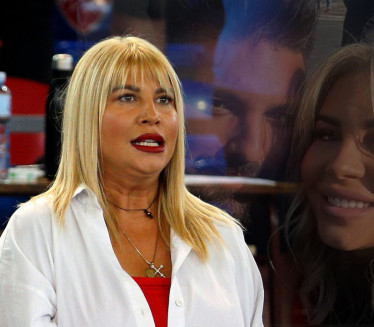 JEDINA FOTKA DEINOG MUŽA: Evo KO je misteriozni L. P.