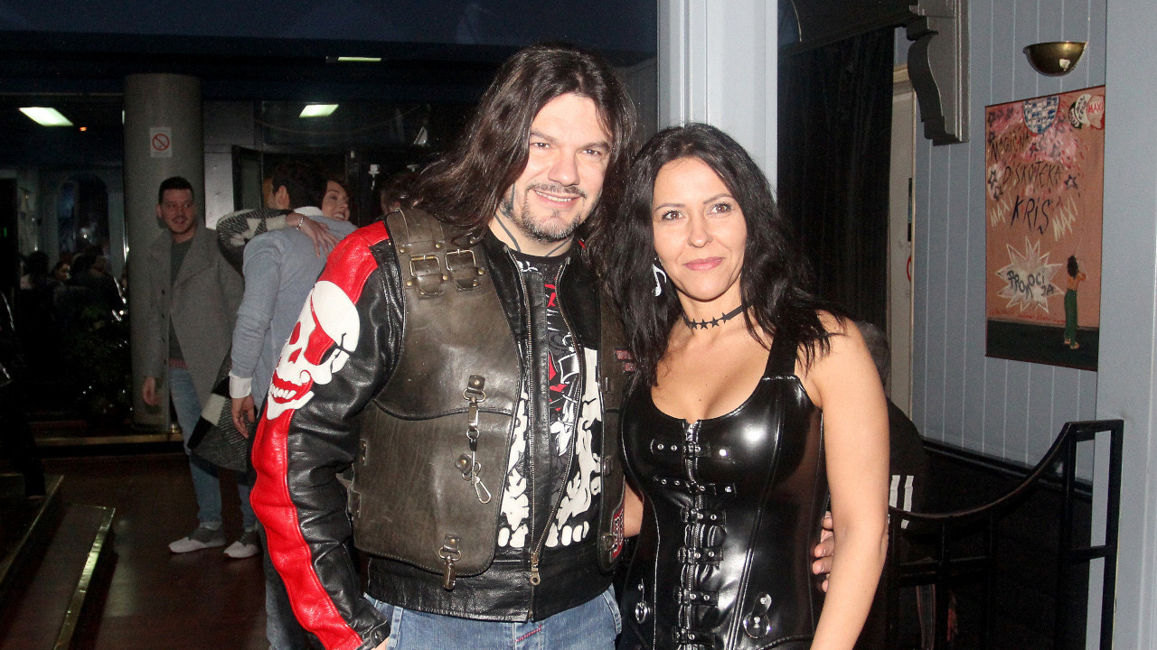 "НЕ ПОСТОЈИ НИКАКАВ УЧЕНИК": Ћерка узвратила Аци Амадеусу