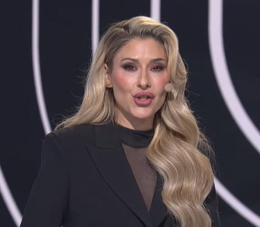 Neverovatno liče: Ova lepotica je Kristinina sestra (Foto)