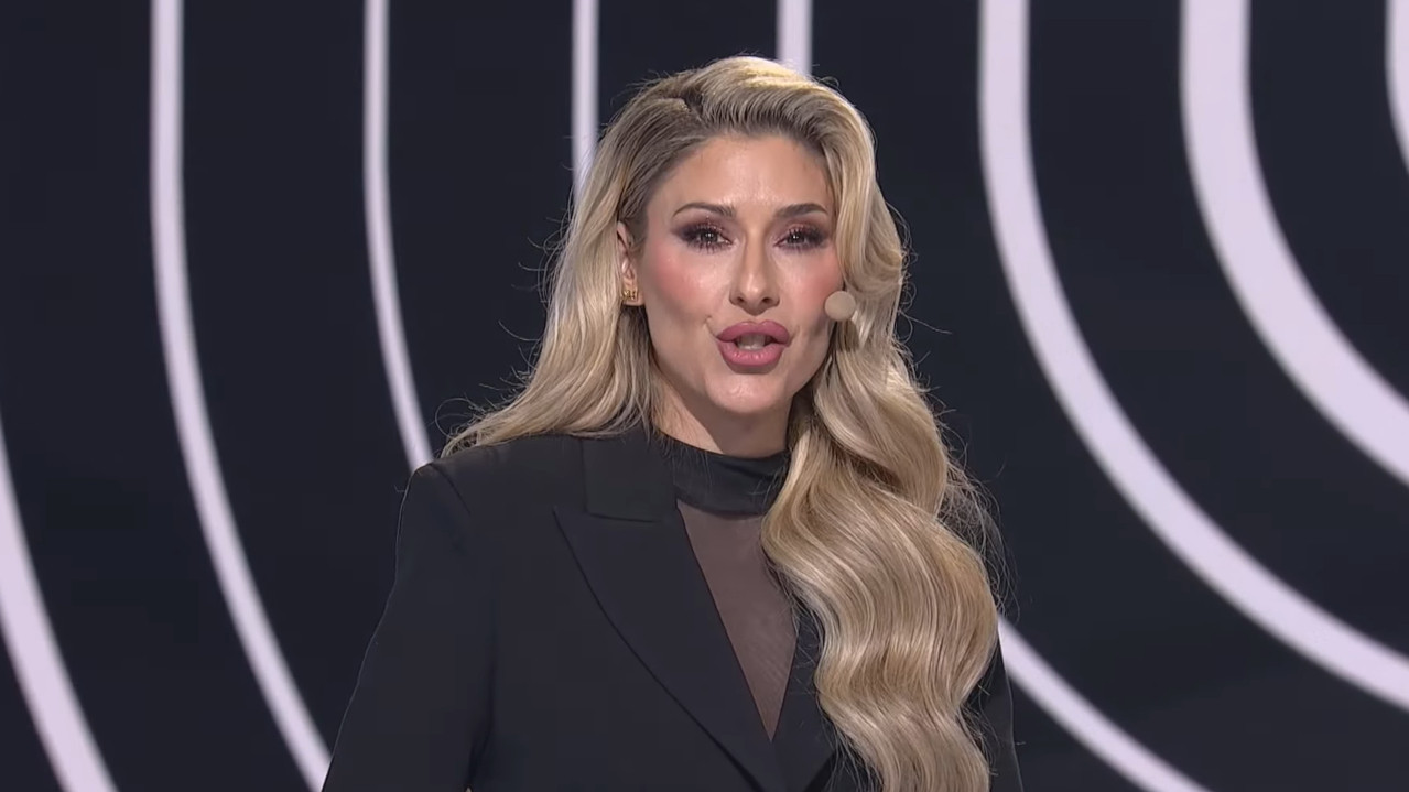 Neverovatno liče: Ova lepotica je Kristinina sestra (Foto)