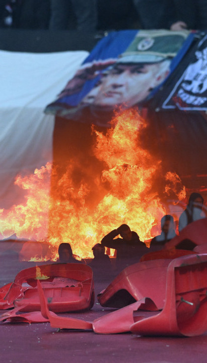 ПРАВЕДНО? Ко ће платити уништене столице на дербију