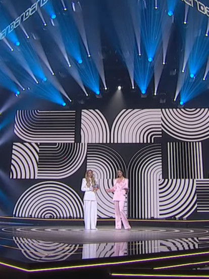 NAŠE LEPE VODITELJKE: Kosjerina i Radenković blistaju na PZE