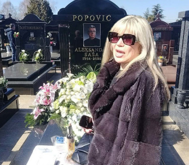 ПОМЕН САШИ ПОПОВИЋУ: Сузана прва стигла на гробље