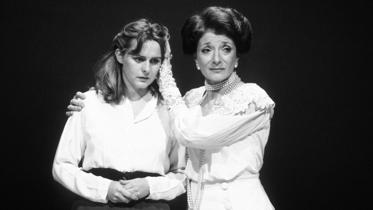 Preminula čuvena glumica, ODLIKOVAO je kralj Čarls