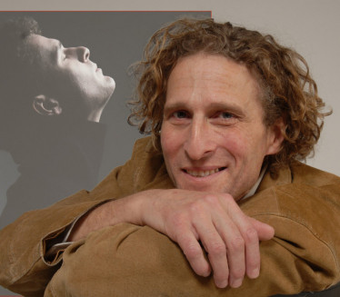 SIN DUBRAVKA JOVANOVIĆA: Liči na oca, gledamo ga u serijama