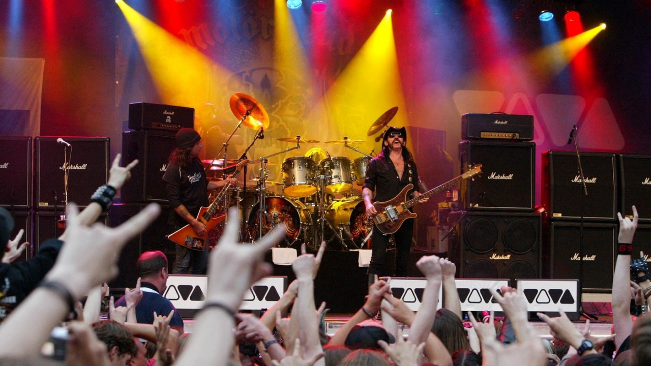 Umro gitarista Motorheda: "Duga, hrabra borba na intezivnoj"