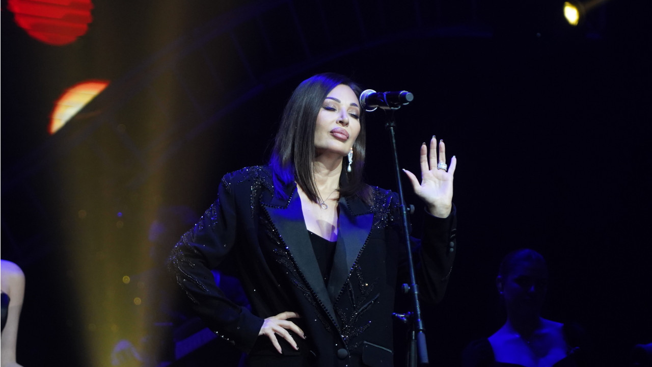 Prekinut Cecin koncert u ČA: "Obezbeđenje, brzo je izvucite"