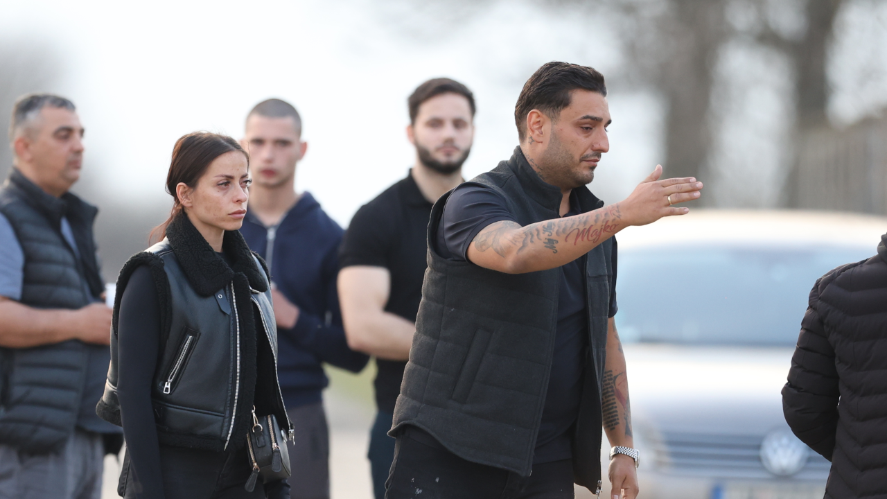 "Došli su na sahranu mog brata da se ispromovišu"