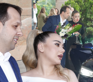 NAŠA PEVAČICA (26) TRUDNA! Poznatom pevaču će roditi 6. dete