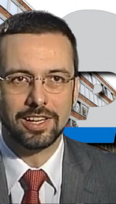 ДЕЦЕНИЈУ МЛАЂА Позната ГЛУМИЦА- супруга водитеља "Дневника"