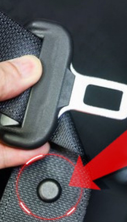 МНОГИ СЕ ИЗНЕНАДЕ: Чему служи дугме на сигурносном појасу