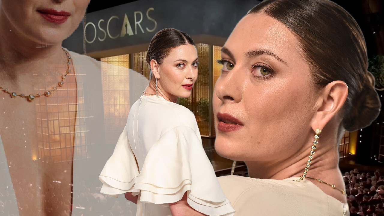 PROVOKATIVNA MARIJA: Nepristojna haljina i dekolte do pupka