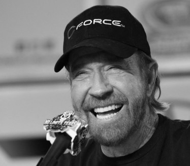 PREMINUO ČAK NORIS: Legendarni glumac umro u 87. godini