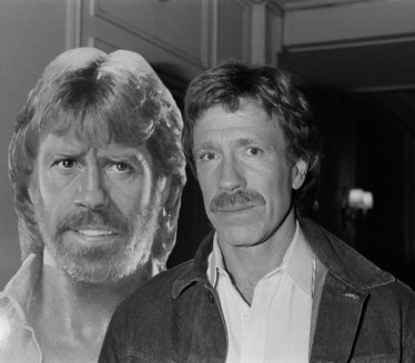 "LJUDI, JE L' MOGUĆE?!" Čakova poslednja objava - na rođendan