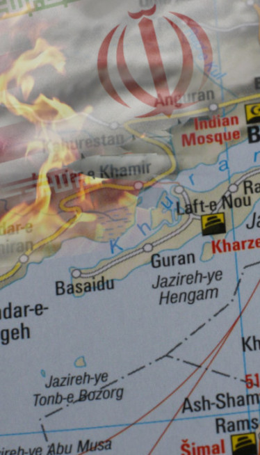 ИРАН НАПЛАЋУЈЕ ПРОЛАЗ КРОЗ ОРМУСКИ МОРЕУЗ? И до 2 милиона $