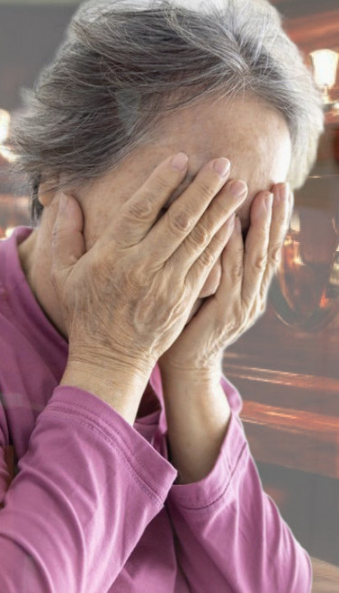 BIZARNO: Sin kupio mrtvački sanduk živoj majci, evo zašto