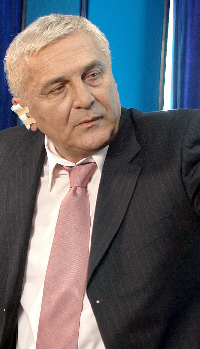 POZLILO MU NA SETU: Kako je zaista umro Danilo Lazović?