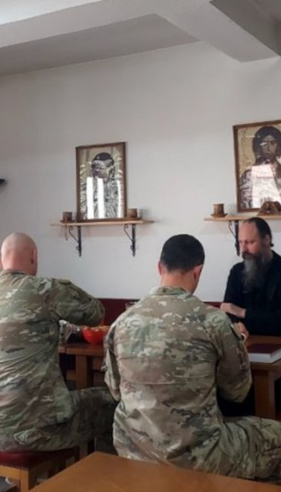 Američki vojnici iz KFOR-a primaju pravoslavlje