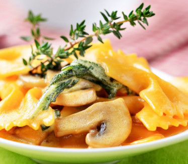 NAJJEDNOSTAVNIJA POSNA PASTA: Jeftina, brzo se sprema