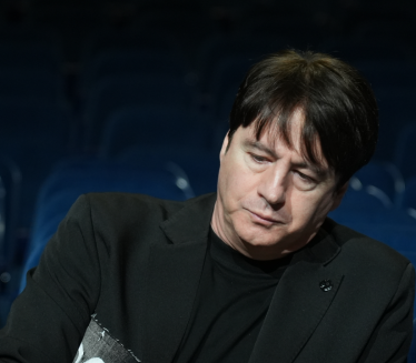 "SAD SAM SAM NA OVOM SVETU..." Našem pevaču preminula majka