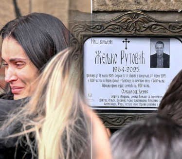 "ŽIVOT BEZ TEBE NIJE ISTI..." Rutovićeva udovica slomljena