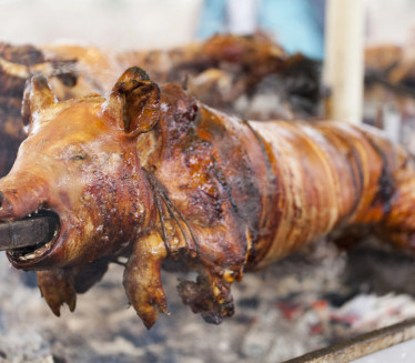 KOLIKO KOŠTA KILOGRAM PEČENJA: Ovo su cene mesa pred Vaskrs