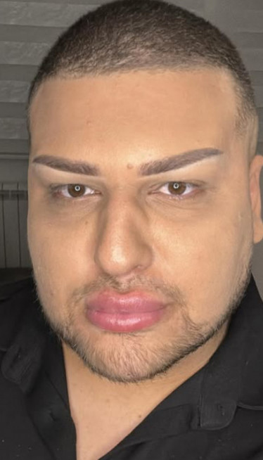 "MAJKA JE BILA U KOMI": Tiktokeru hteli da uzmu nasledstvo