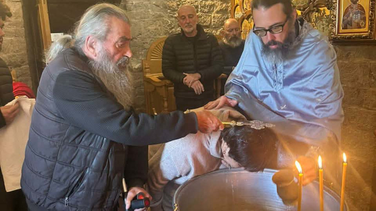 Muslimanka iz Rusije KRSTILA SE u srpskom manastiru