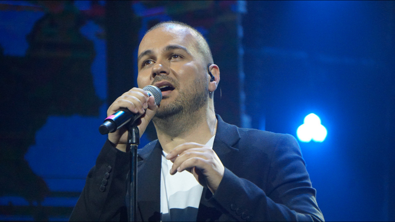 TEŠKO PODNEO TRAGEDIJU: Pevač kao tinejdžer ostao bez oca