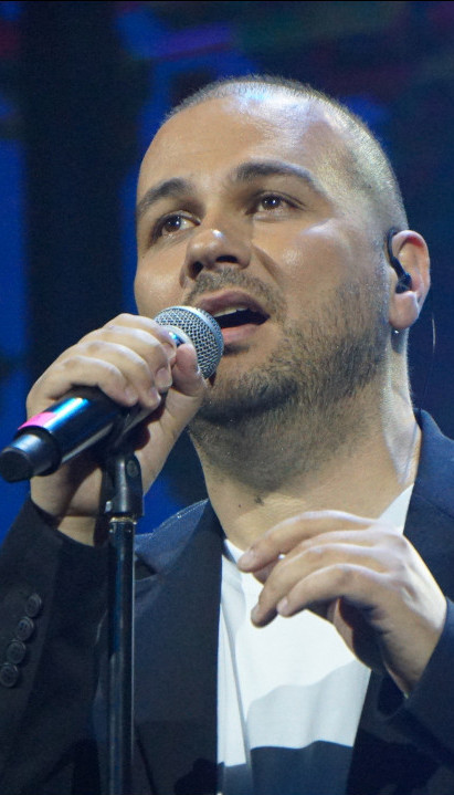 TEŠKO PODNEO TRAGEDIJU: Pevač kao tinejdžer ostao bez oca