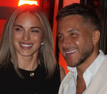 LEPE VESTI U DOMU PEVAČA: Trudna verenica Saše Kovačevića