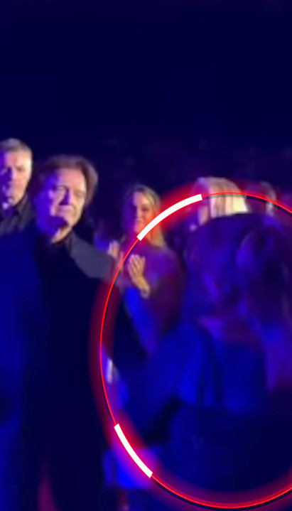 I ČOLA U ČUDU: NJegova prva devojka došla na koncert (VIDEO)