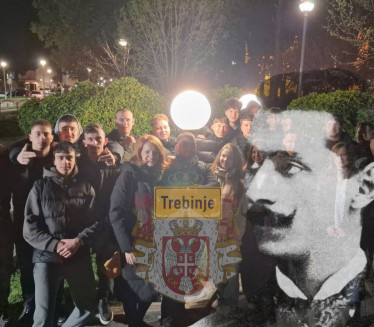 ПОНОСНА СРБИЈА И ЊЕНА ДИВНА ДЕЦА: "Дучић је у мраку!"