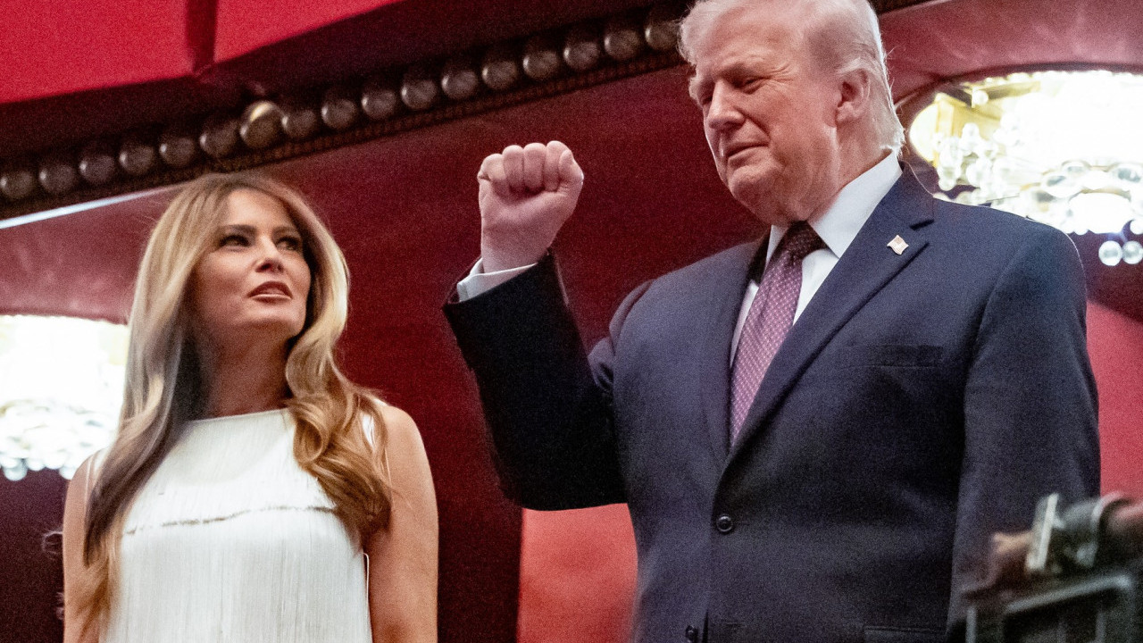 МЕЛАНИЈА ОСТАВЉА ТРАМПА? Сазнала истину, видела да брод тоне