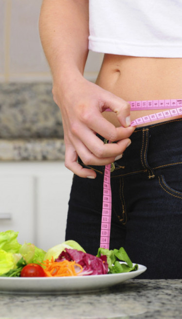 KAKO JESTI MANJE BEZ OSEĆAJA GLADI? 6 trikova koji će pomoći