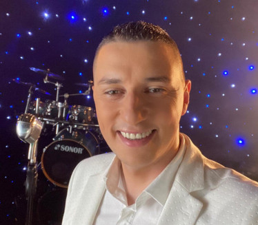 "НИСАМ ХТЕО ДА ПРЕПУШТАМ СЛУЧАЈУ": Певач покренуо бизнис