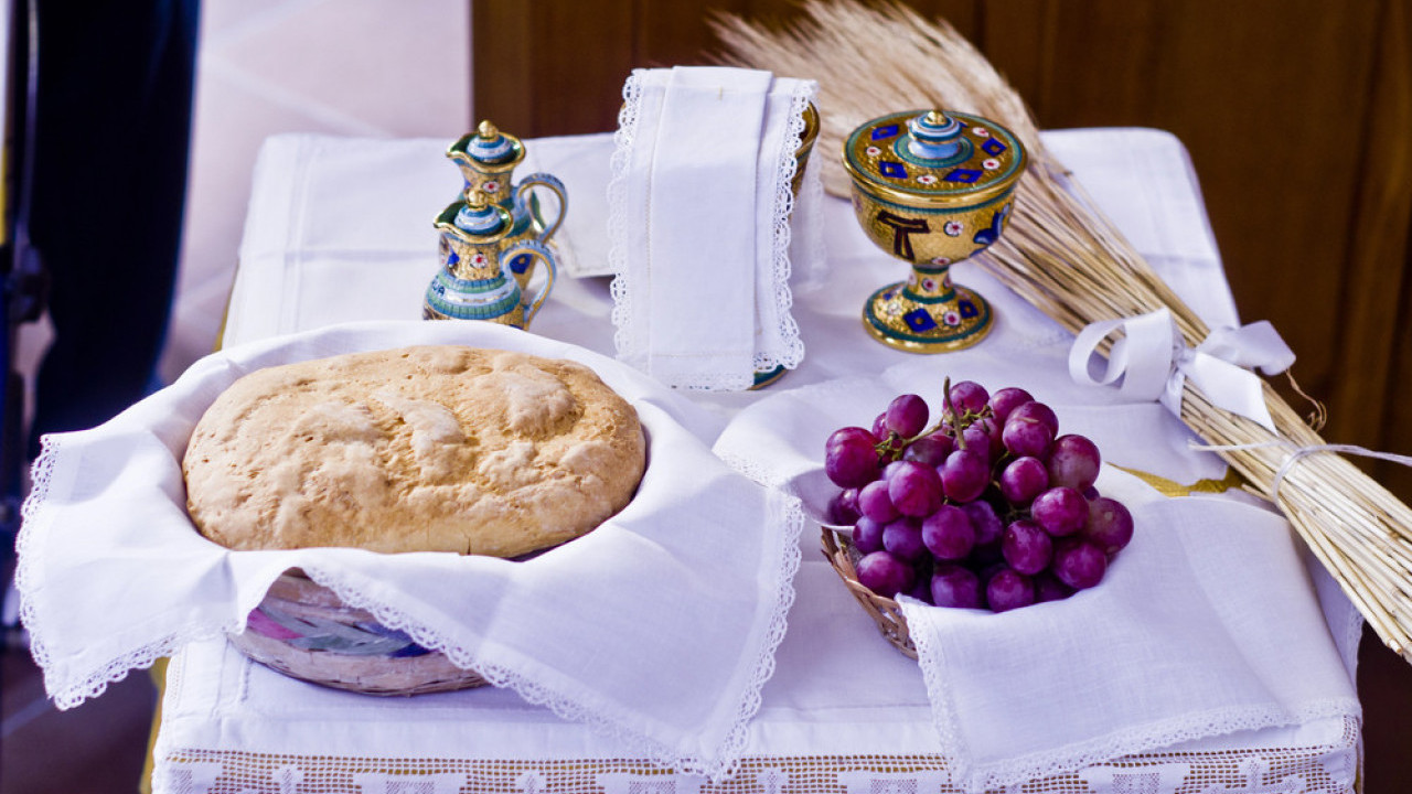 ŠTA JESTI NA VELIKI PETAK? Ove namirnice nikako na trpezu