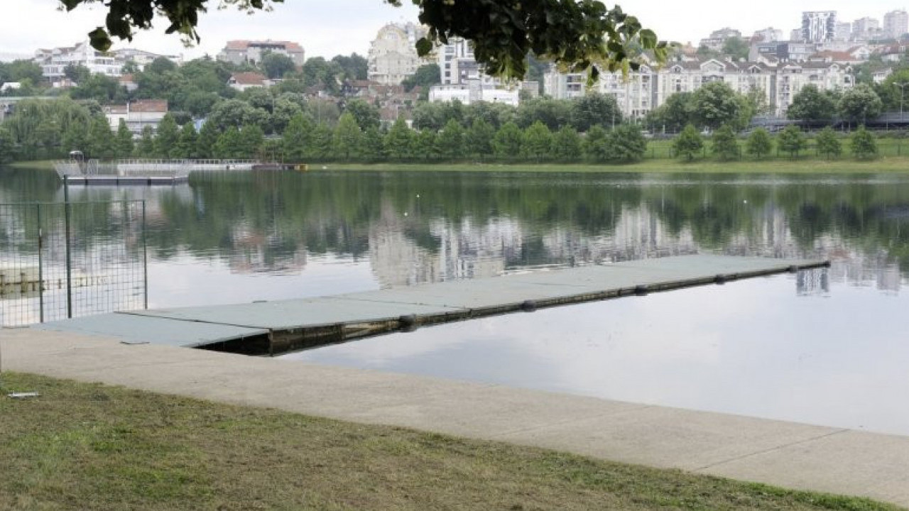 Objavio vest da je na Adi žutica da može sam da se kupa