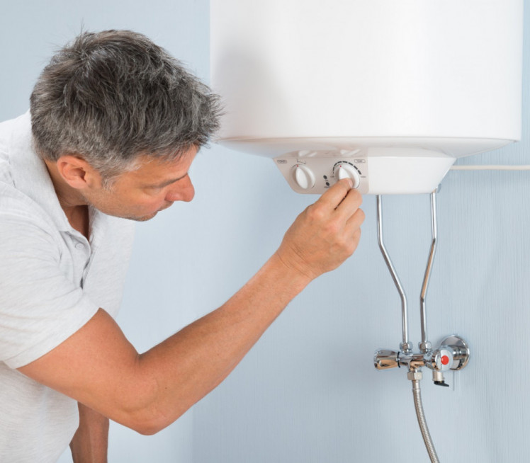 RIZIK OD SMRTI? Da li treba gasiti bojler pre tuširanja