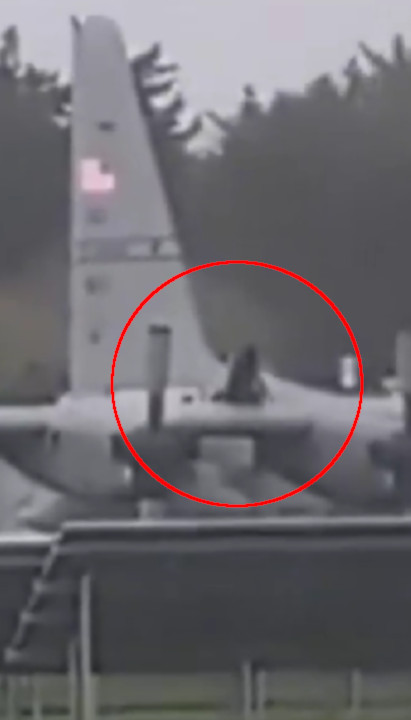 Сам упао на аеродром, попео се на САД авион и оштетио га